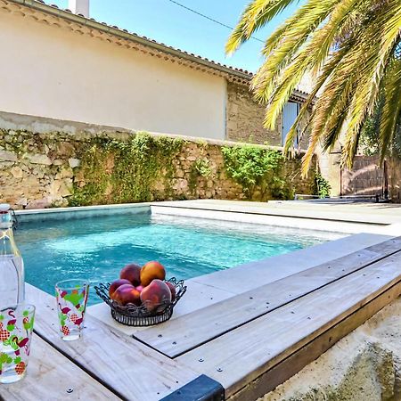 Awesome Apartment In Pujaut With Swimming Pool Kültér fotó